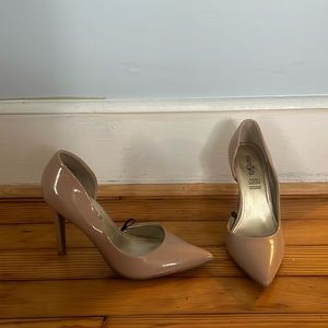Pointed toe nude heels